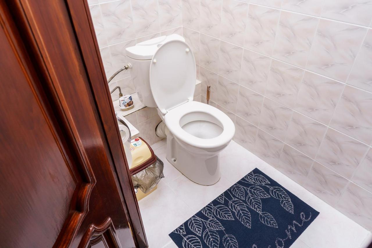 Apartmán Золотой Квадрат 60 Кв2 Almaty Exteriér fotografie